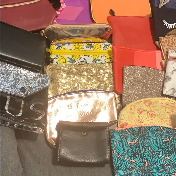 Lot of 23 Bags/Pouches - Picture 1 of 8